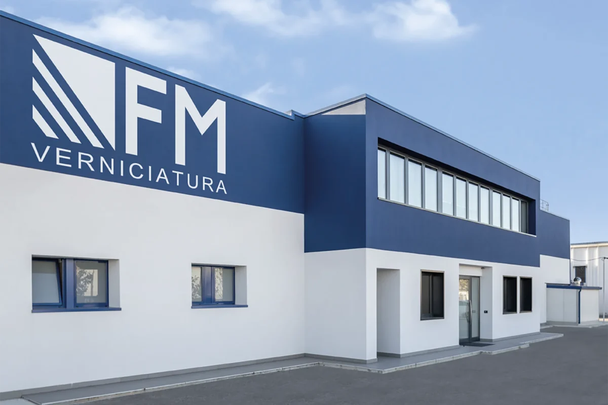 Stabilimento aziendale fm verniciatura ante laccate su misura - FM Verniciatura